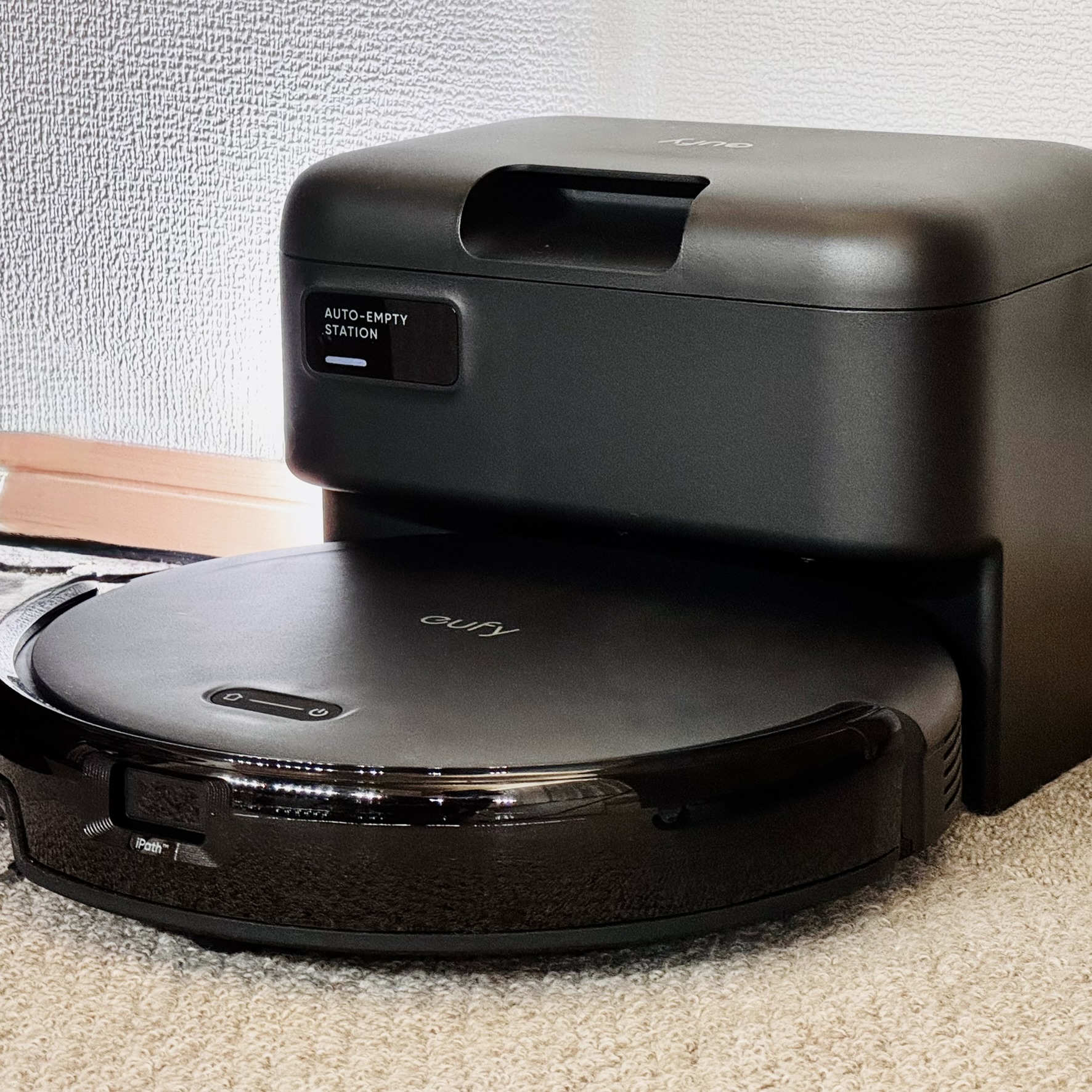 カーペットの部屋に最適！2.5万円のEufyロボット掃除機C10レビュー