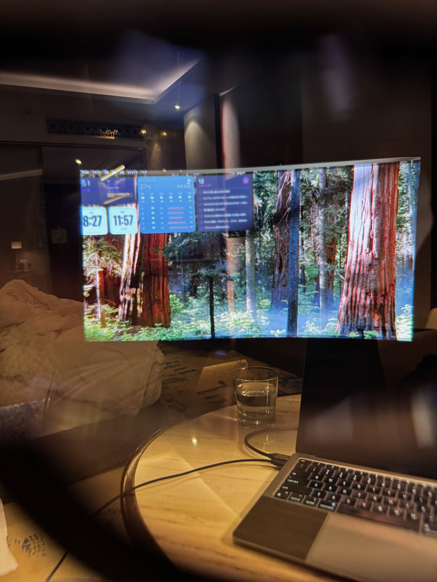 XREAL ONEは「肩こり解消」ガジェットだ。出張先で姿勢が劇的に改善した話